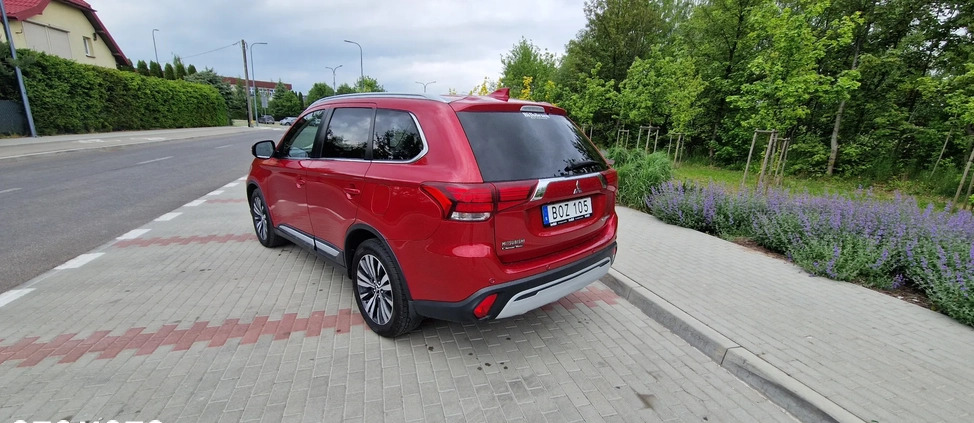 Mitsubishi Outlander cena 73900 przebieg: 189994, rok produkcji 2019 z Ciechanów małe 379